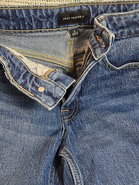 Free Assembly 90' Straight series jeans Size 2